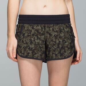 LULULEMON Tracker Short III Mystic Jungle Fatigue Green Black 4